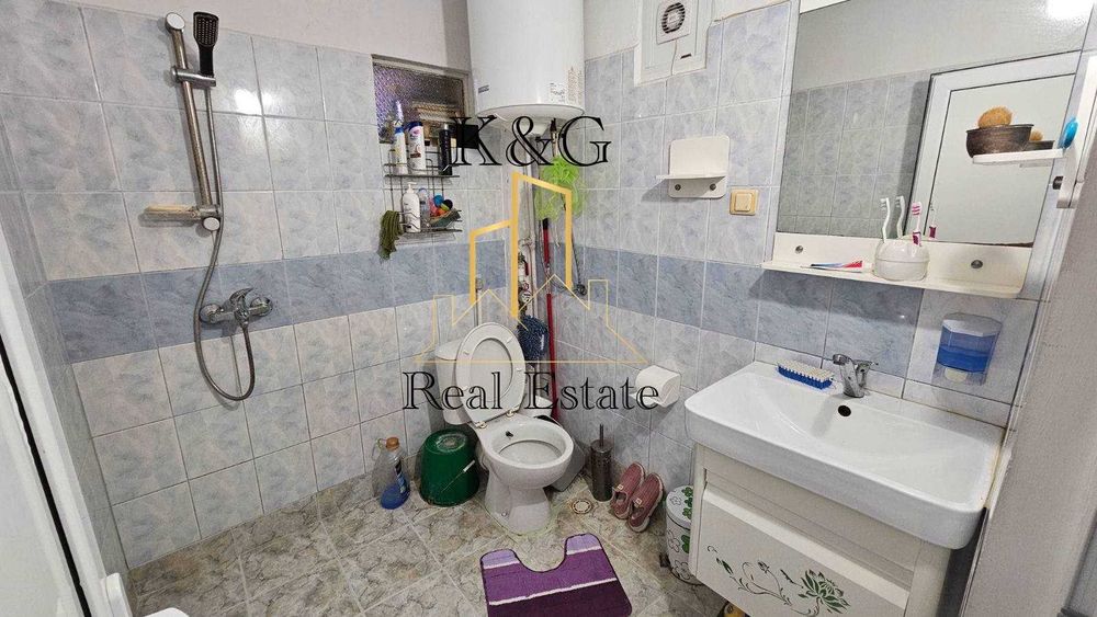 Продава се Етаж от къща в Разград, Житница - 120 кв.м за 978 €/кв.м - Снимка #5
