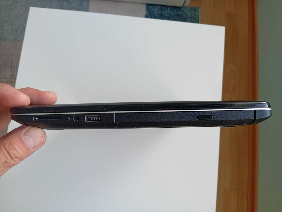 Asus X555L/15.6"/i3/8 RAM/1,5TB HDD лаптоп,ноутбук