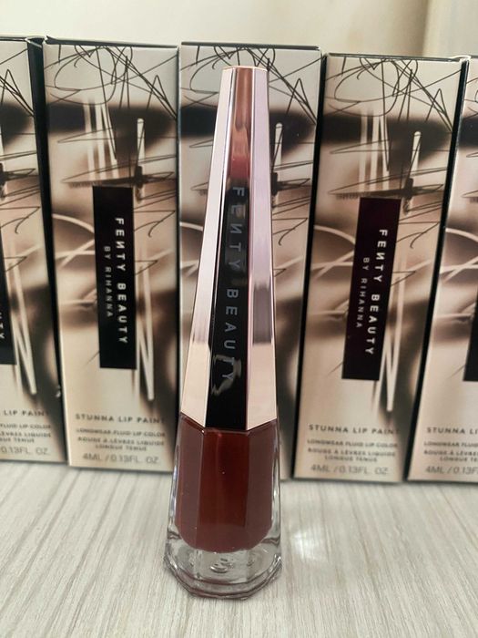 Ruj de buze lichid Fenty beauty
