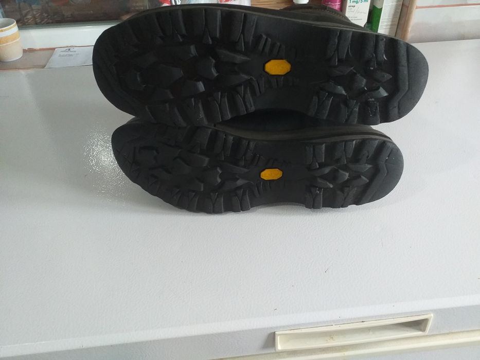 Vând bocanci meindl nr 44