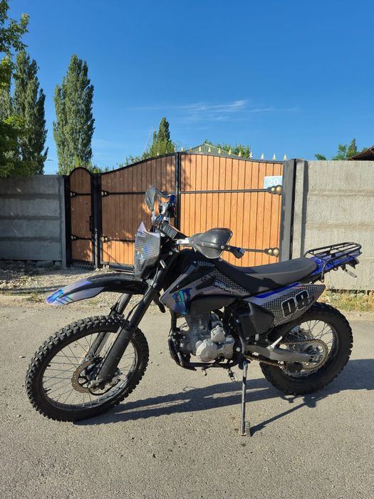 Спортивный мотоцикл Enduro