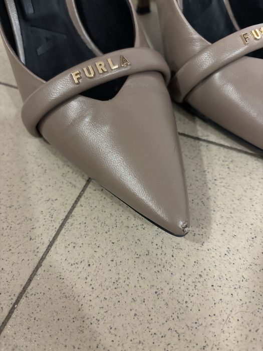 Елегантни обувки на ток Furla