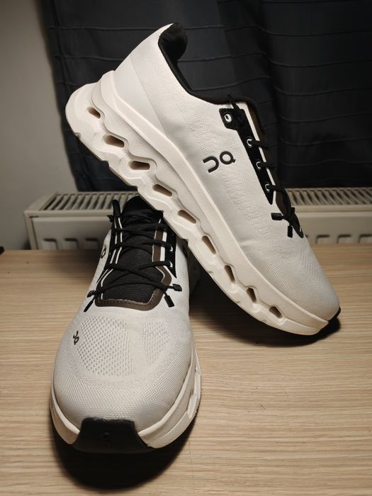 On Cloud Running, originali, noi, 44