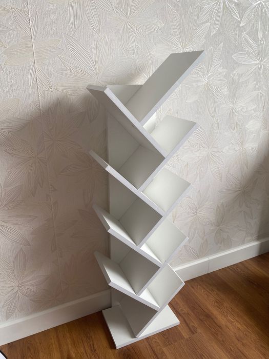 Полка для книг белая