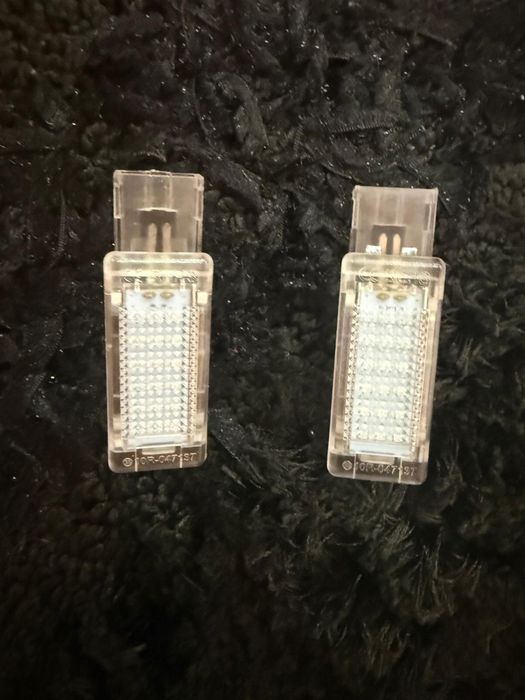 2 Lampi/lumini led albastre picioare pt Volkswagen, Skoda Seat, Audi