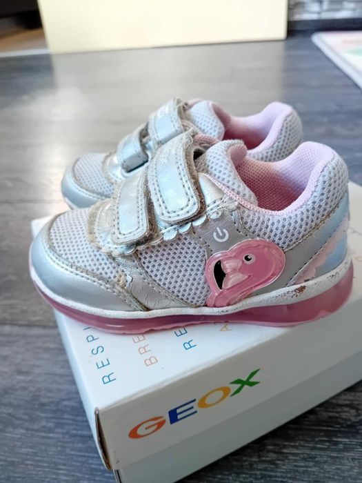 Детски обувки (сандали, кроксове и маратонка 21 номер