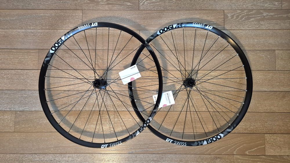 Roti noi DT Swiss H1900, pe 29