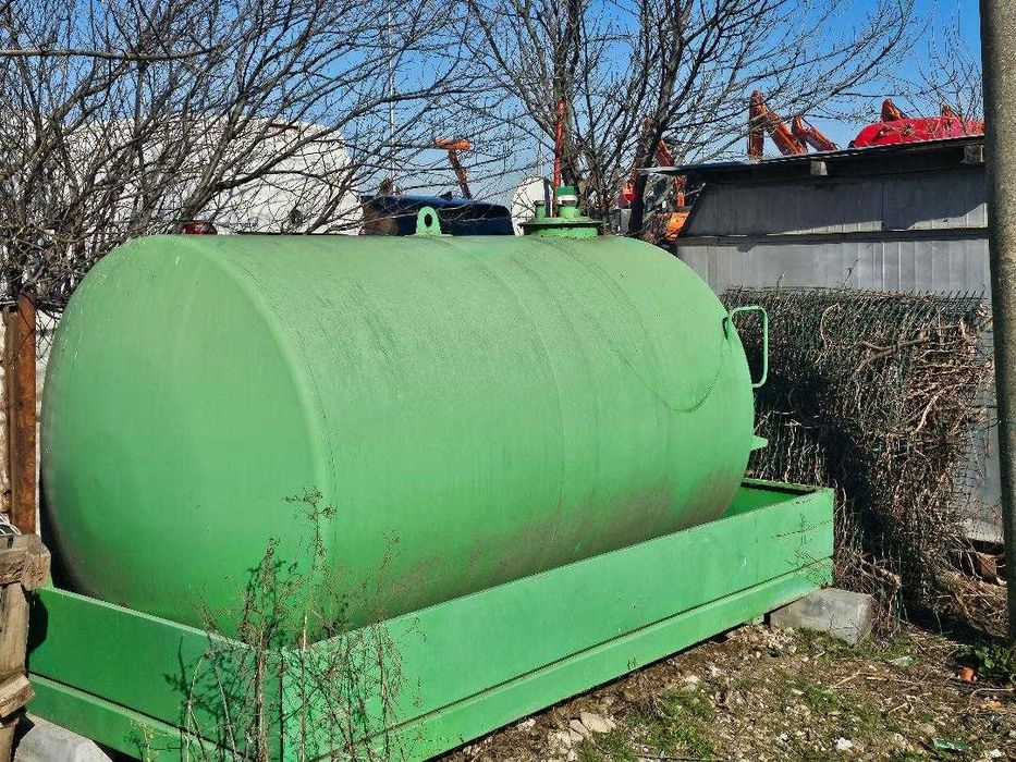 Vind bazin motorina 10t utilizat