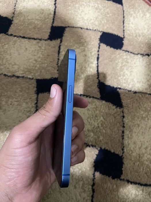 Iphone 13-128 ni zoʻri.4.6mln.Garantiya bor.Batare 350ga almashtirdim