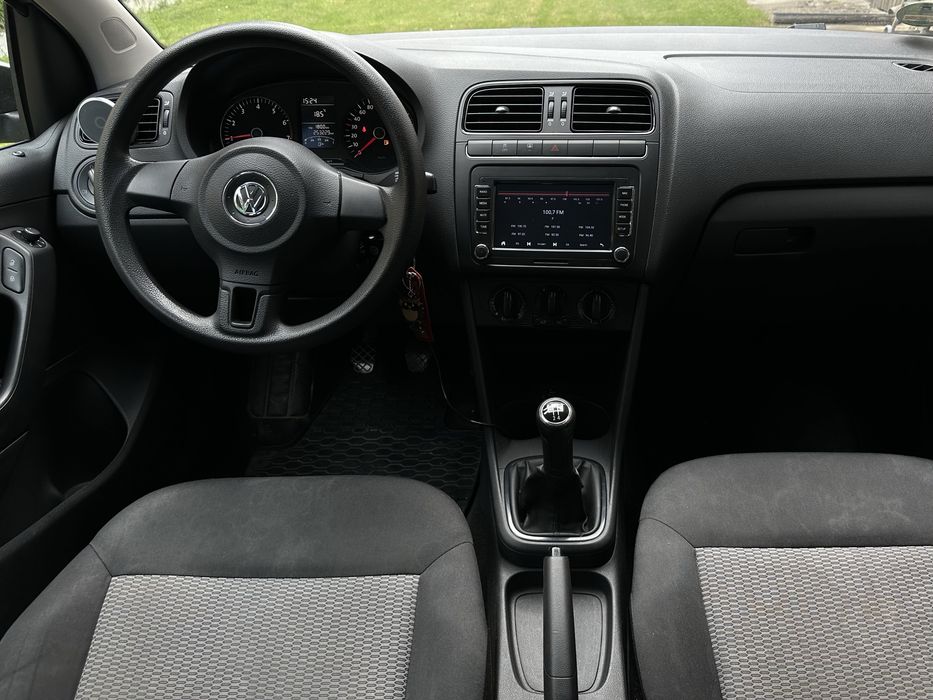 VW Polo 2010 | 1.4 Benzină | Distribuție Recentă | 2 Seturi Roți