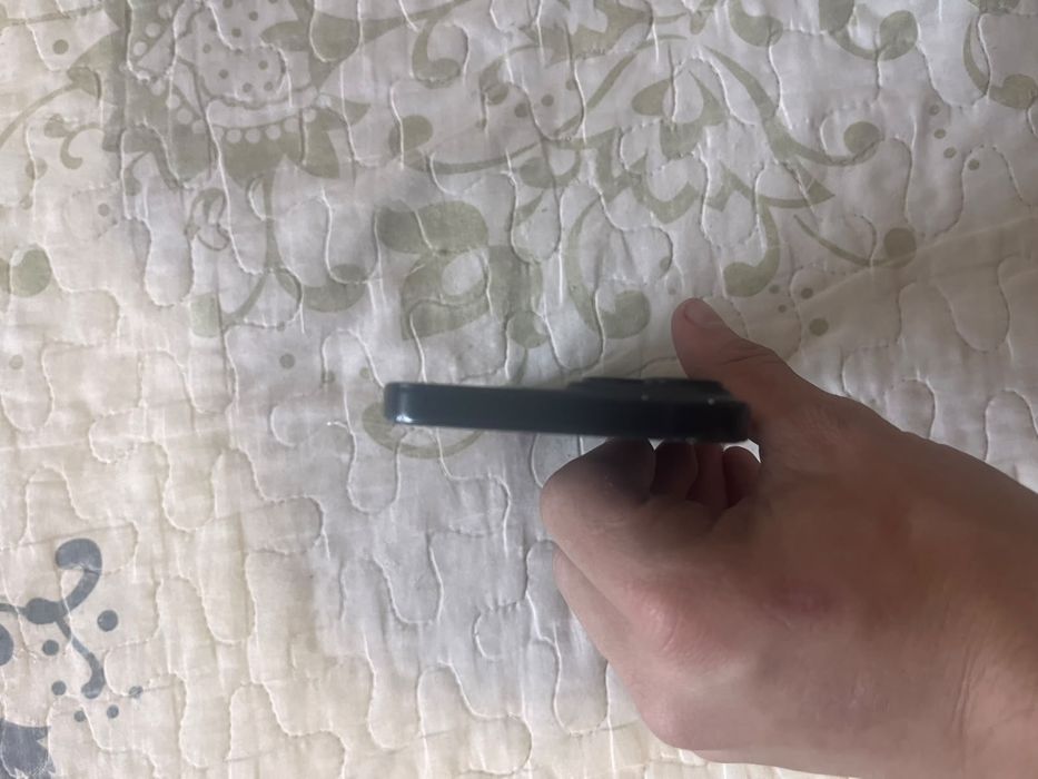Vând/schimb iPhone 15 Simplu