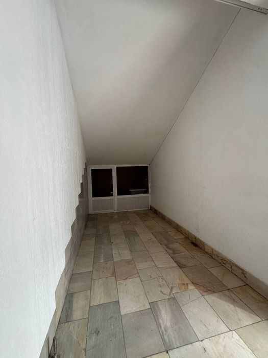 Чорсу.Версаль сдаётся офис 1 линия 16м2 400 у е