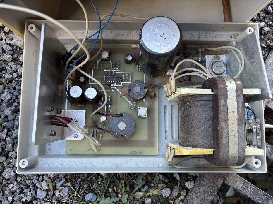 Робко 01, флопи диск и захранване за правец