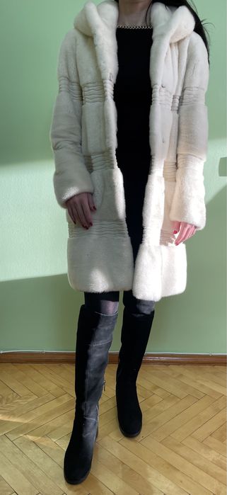 Продам норковую шубу