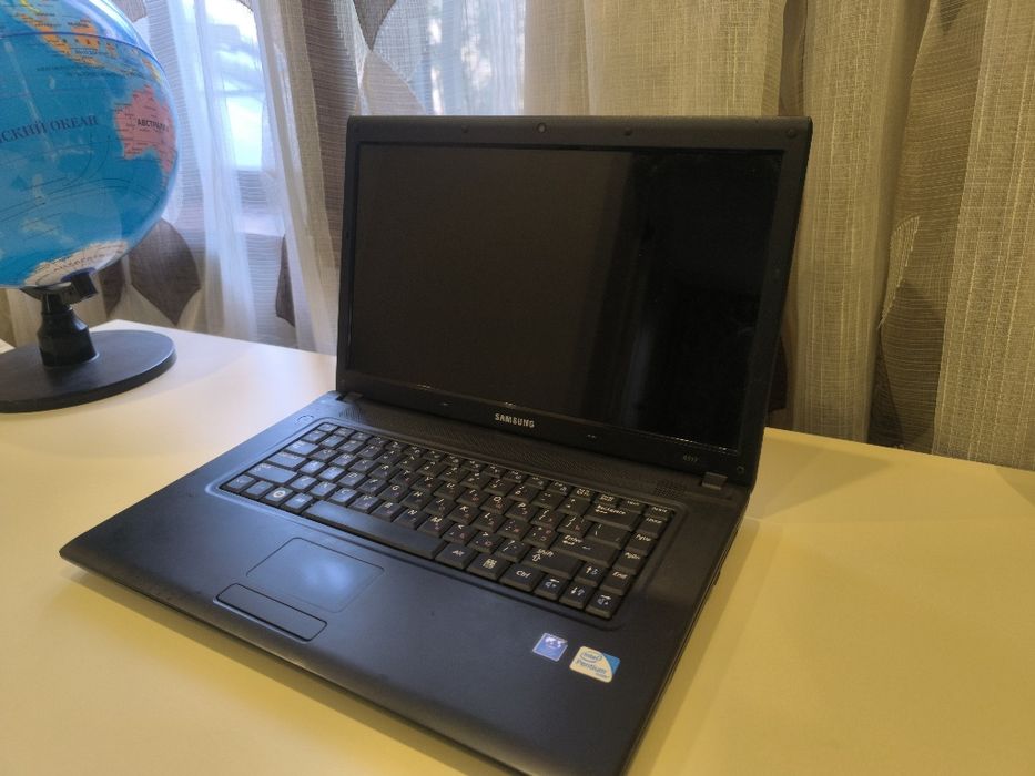 Ноутбук Samsung np