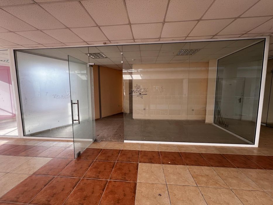 Продава се Магазин в Велико Търново, Акация - 25 кв.м за 1452 €/кв.м - Снимка #2