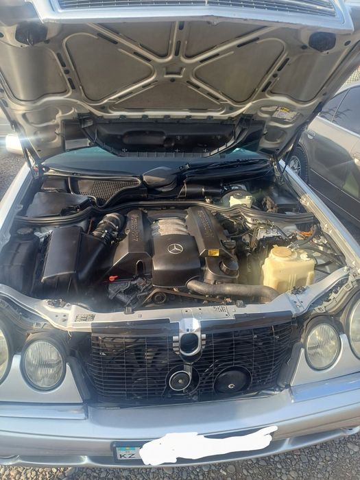 Продам Мерседес Е 240 Бизнес класса