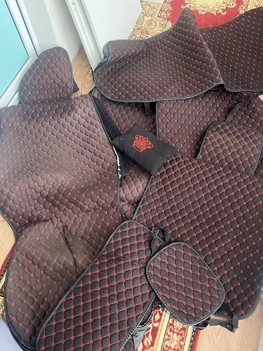 Продам чехлы для авто б/у  универсальные