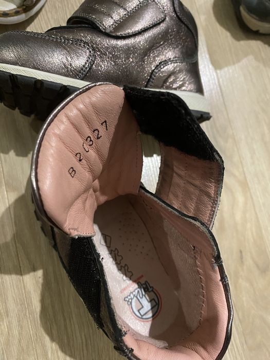 Ботинки кроссовки сандали детские