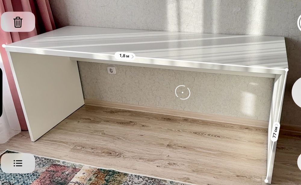 Стол письменный в отличном  состояние