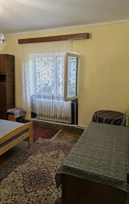Inchiriez camera la casa, zona Copou, pentru doua fete