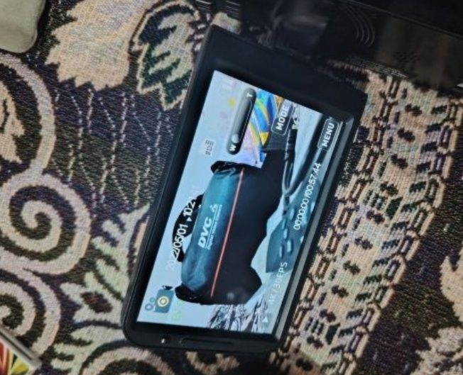 Видео камера saramonic