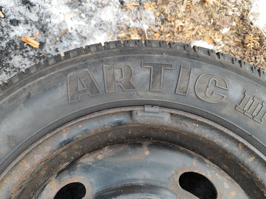 Продам авто-шину на 14