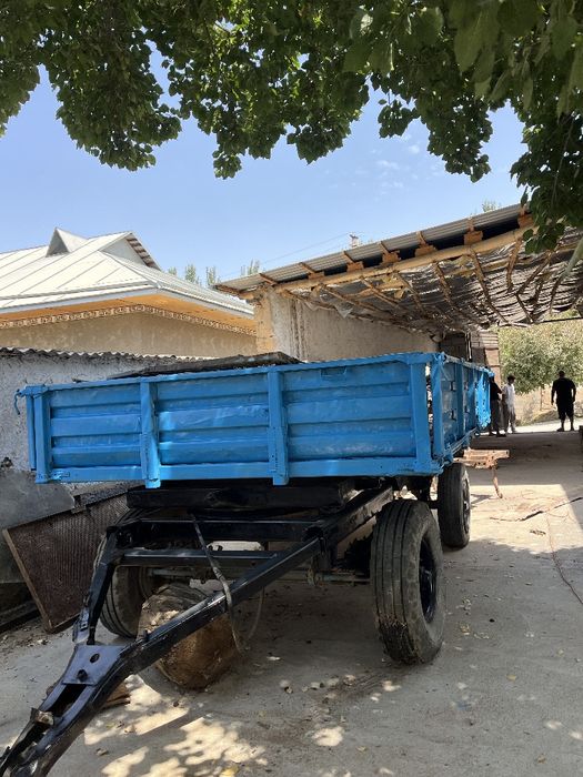 Traktor sotiladi Kopilket bartega ham bor faqat komplekt sotiladi