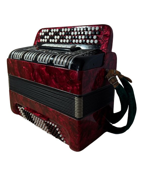 Продам баян в Костанае