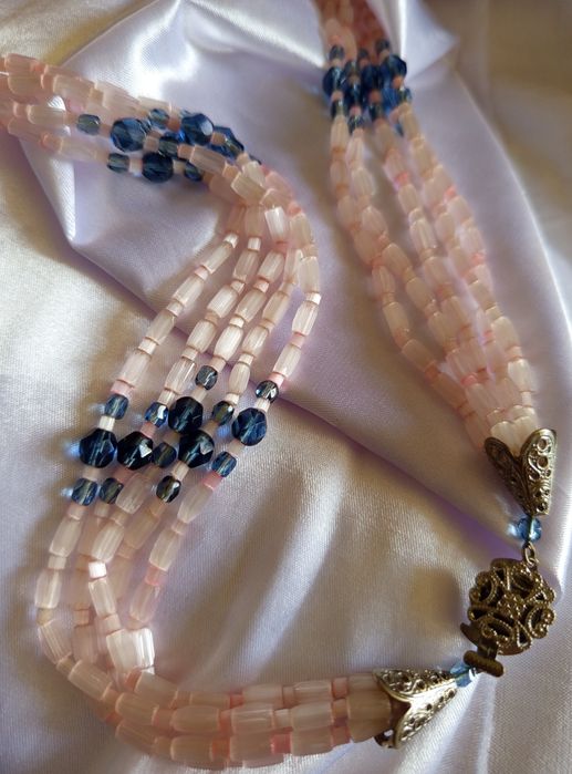 Винтажные чешские сатиновые бусы