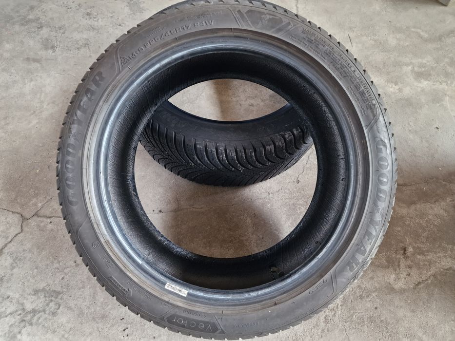 Гуми всесезонни 225 45 17