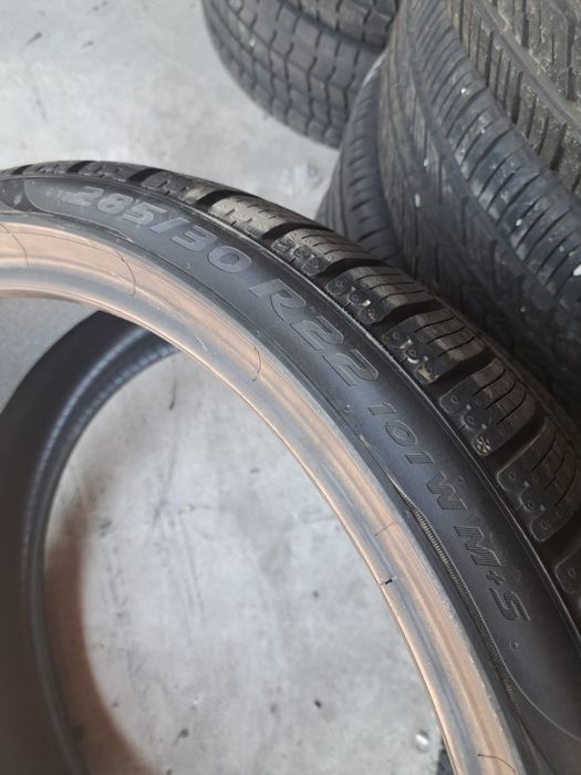 4 anvelope M+S 285 30 r22 Pirelli