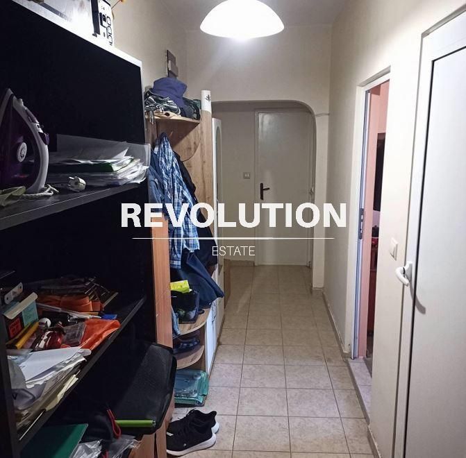 Продава се Тристаен апартамент в Варна, Младост 2 - 84 кв.м за 1667 €/кв.м - Снимка #13