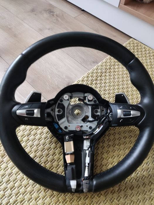 Volan M BMW încălzire padele F20 F21 F22 F23 F30 F31 F34 F32 F33 F36 F15 X1 X5 X3 
F48, F25, F26, F15, F16 | X1,