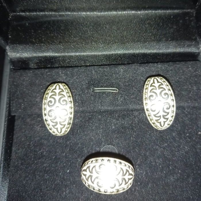 Продается серебряный набор 925 пробы