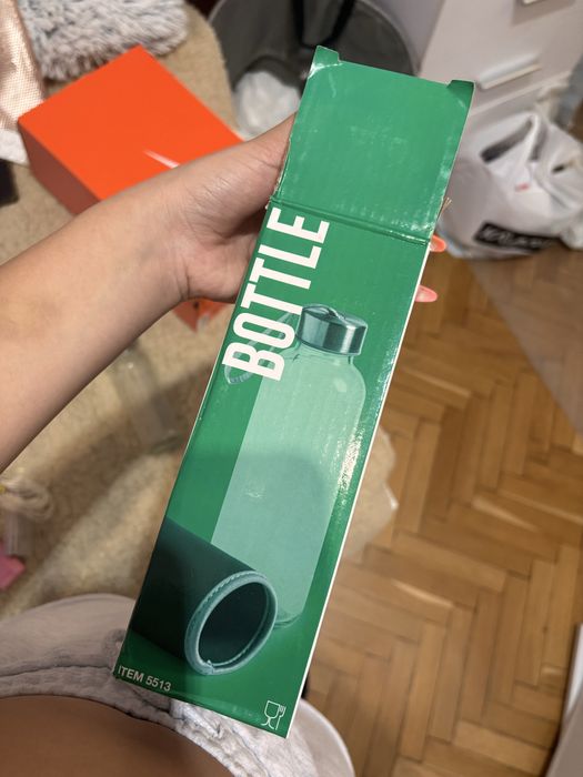 Стъклен ботилка