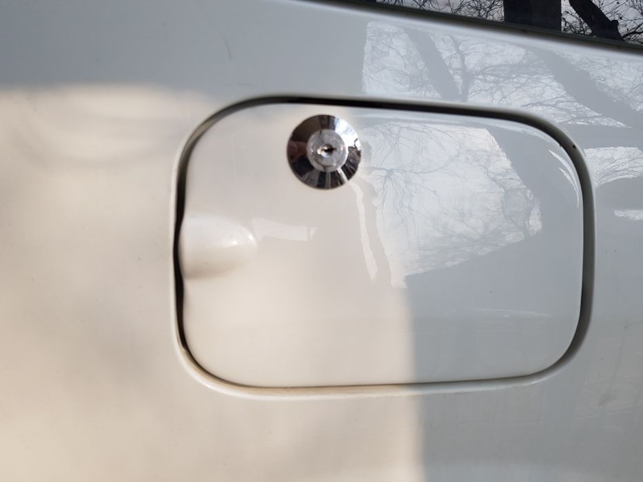 Продам замок для Lada Largus бака кузовной крышку