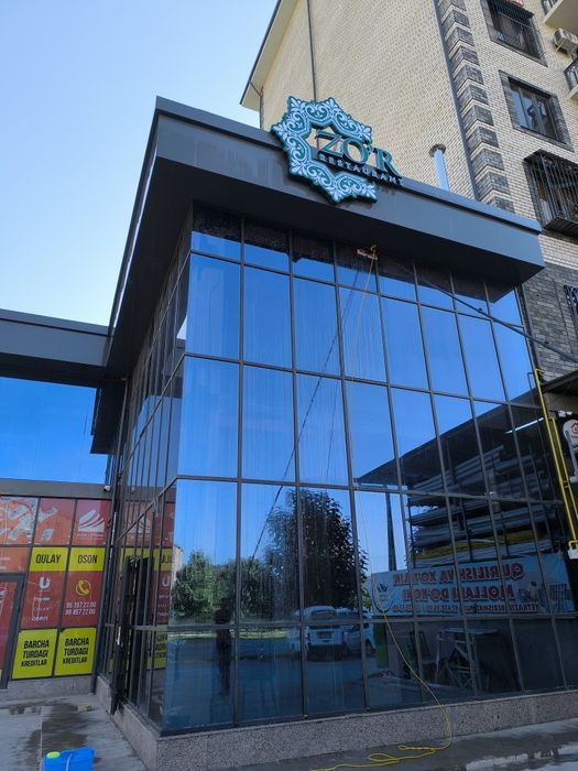 Oyna va fasad yuvush