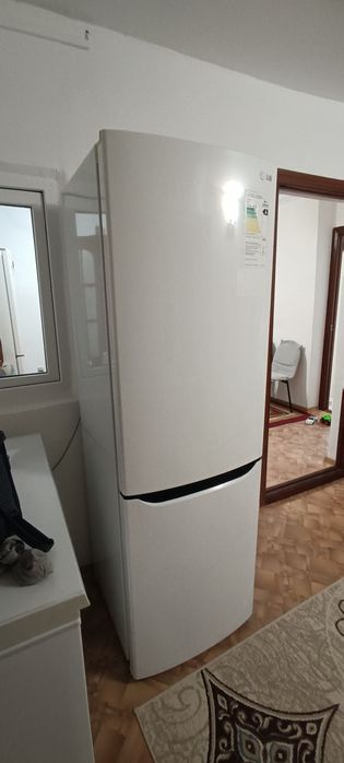 Холодильник LG жақсы күйде