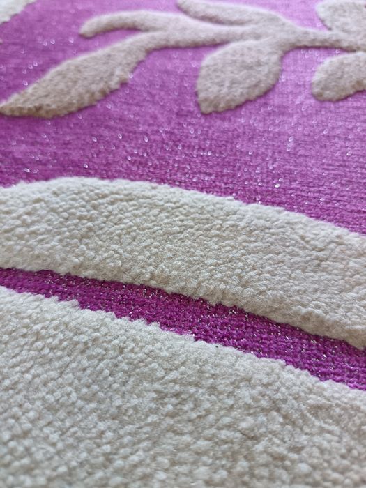 Ковер 2*4, в отличном состоянии