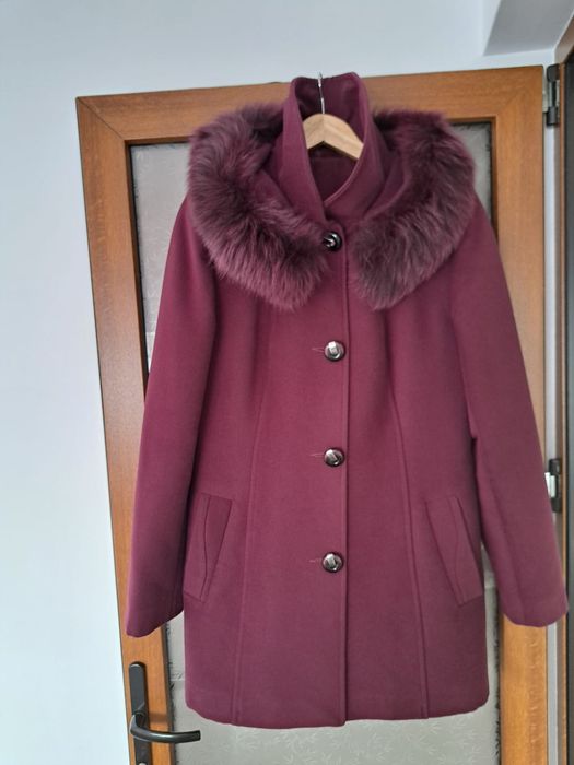 Haina de dama din lână cu guler din blană de vulpe