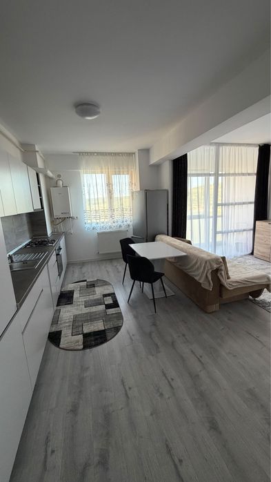Inchiriez apartament cu 3 camere in cartierul Visoianu!