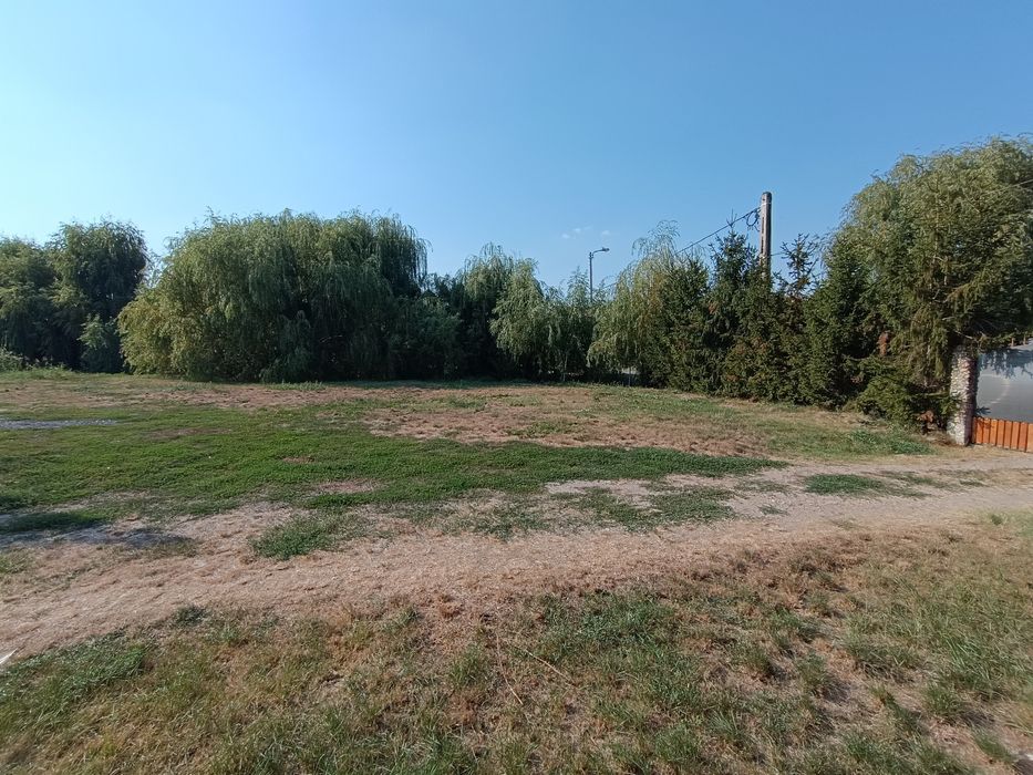 Inchiriez teren/ loc parcare