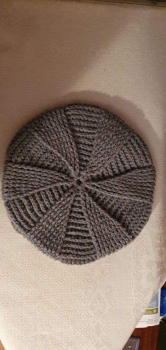 Берет вязанный, 56-57 размер