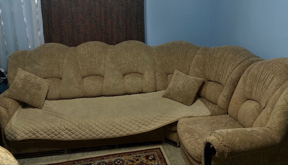 Продам угловой диван + кресло в комплекте