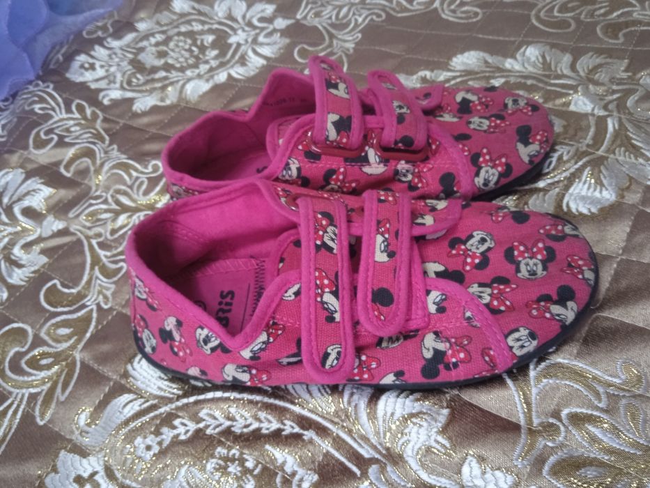 Детские обуви для девочек макаси, кеды...