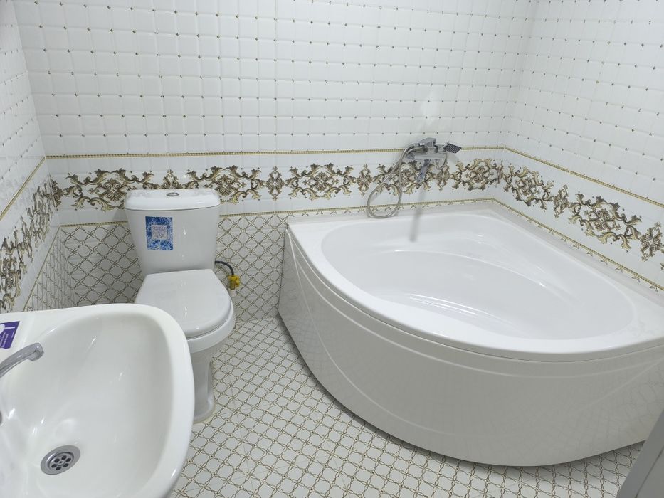 Урганч шахрида 2 каватли 200 м2 Уй сотилади