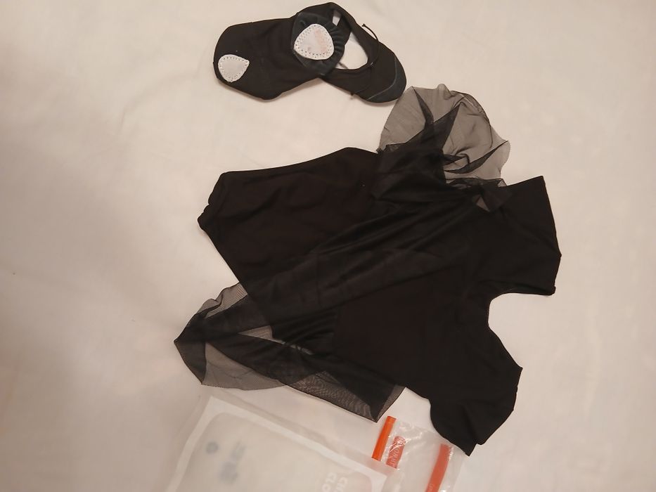 Купальник и чешки танцевальные