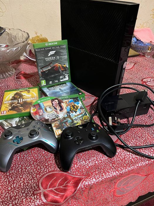Xbox one, jostik va disklari
