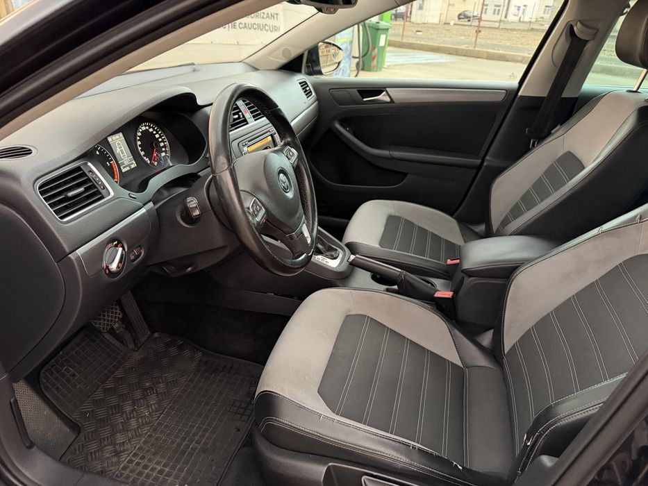 Volkswagen Jetta 1.6Tdi Automata
